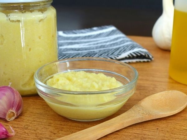Cómo hacer pasta de ajo y jengibre