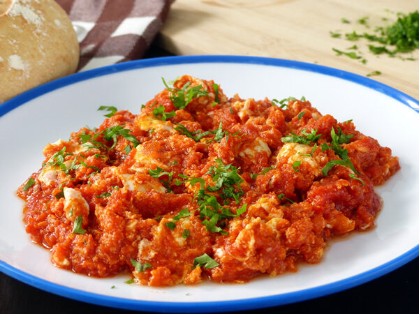 Cómo hacer tomate con huevo