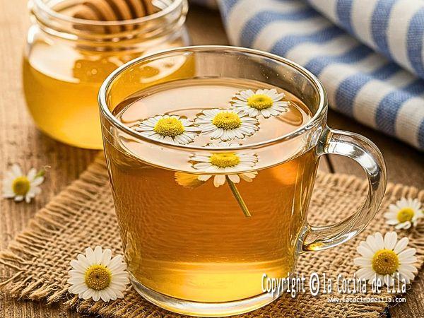 Beneficios de la manzanilla: Infusión natural conocida por sus propiedades medicinales y su capacidad para mejorar la salud y el bienestar.